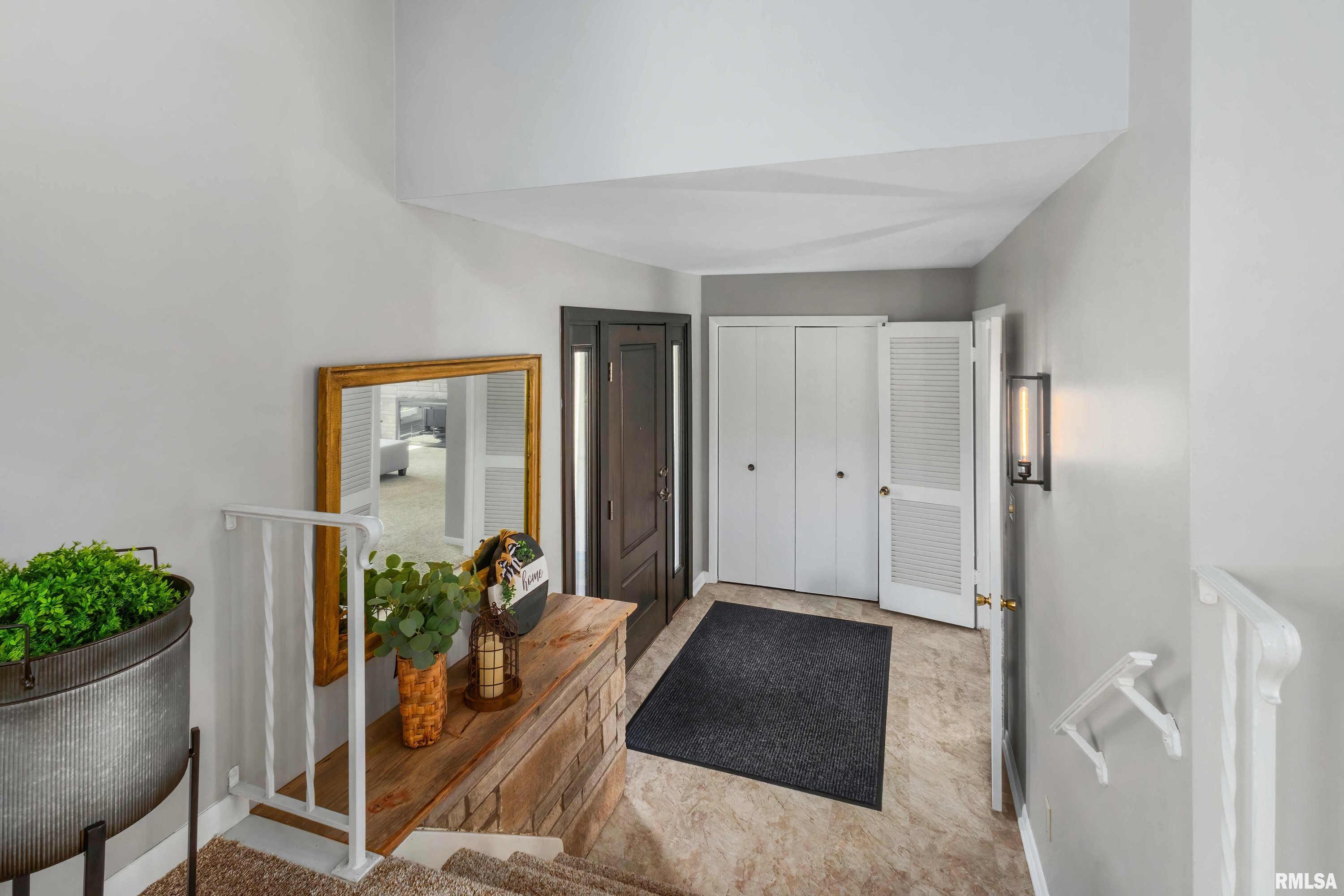 2829 Fairhaven Road Davenport, IA 52803 - Photo 5 of 37 Gallery Image 5