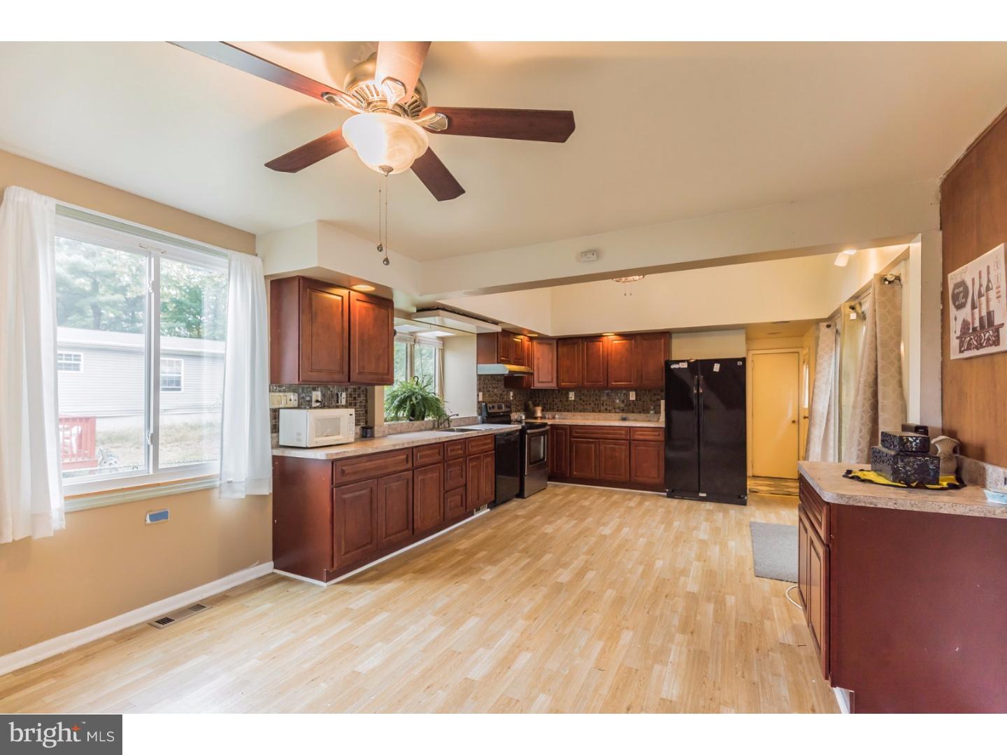 121 South Carlton Street Lindenwold, NJ 08021 - Photo 11 of 25