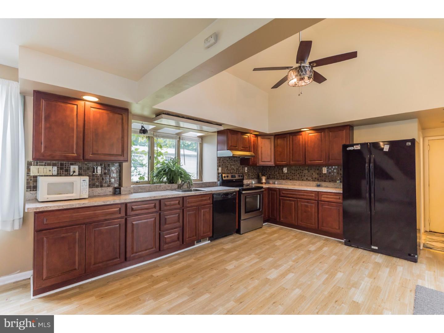 121 South Carlton Street Lindenwold, NJ 08021 - Photo 13 of 25