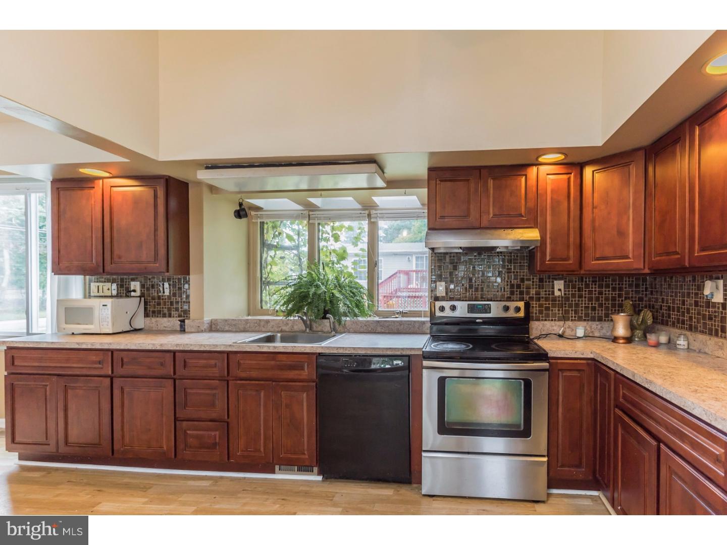 121 South Carlton Street Lindenwold, NJ 08021 - Photo 14 of 25