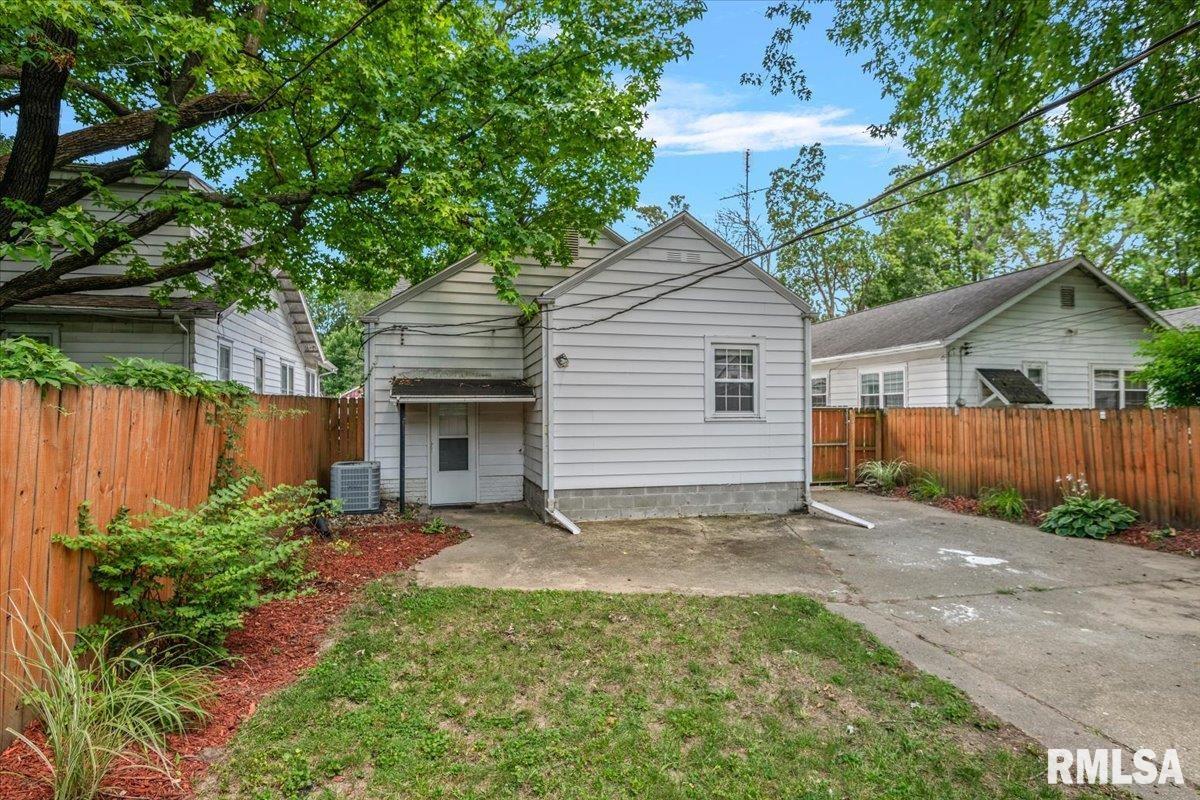 517 South Feldkamp Avenue Springfield, IL 62704 - Photo 26 of 32