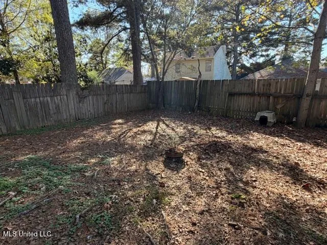 $1,600 | 2014 Red Oak Drive, Brandon, MS 39042