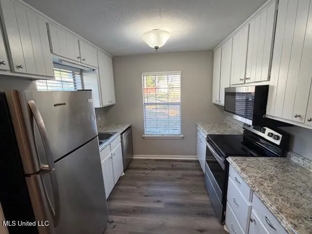 $1,600 | 2014 Red Oak Drive, Brandon, MS 39042