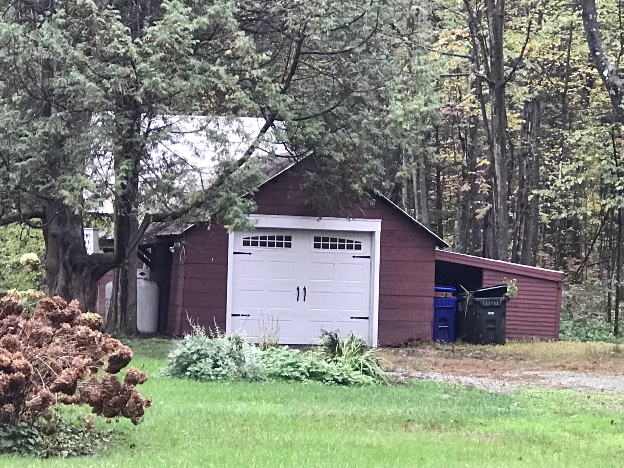 493 Raymond Road Colchester, VT 05446 - Photo 5 of 34 Gallery Image 5