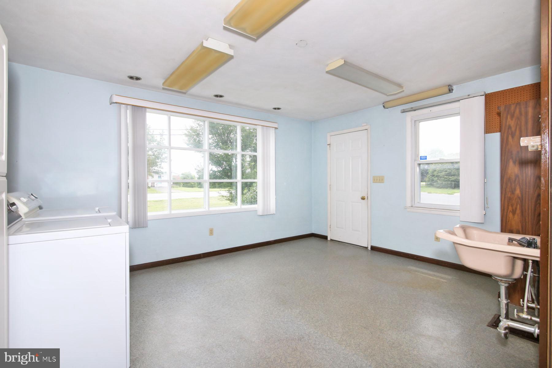 421 Hilltop Road Myerstown, PA 17067 - Photo 34 of 41 Gallery Image 34