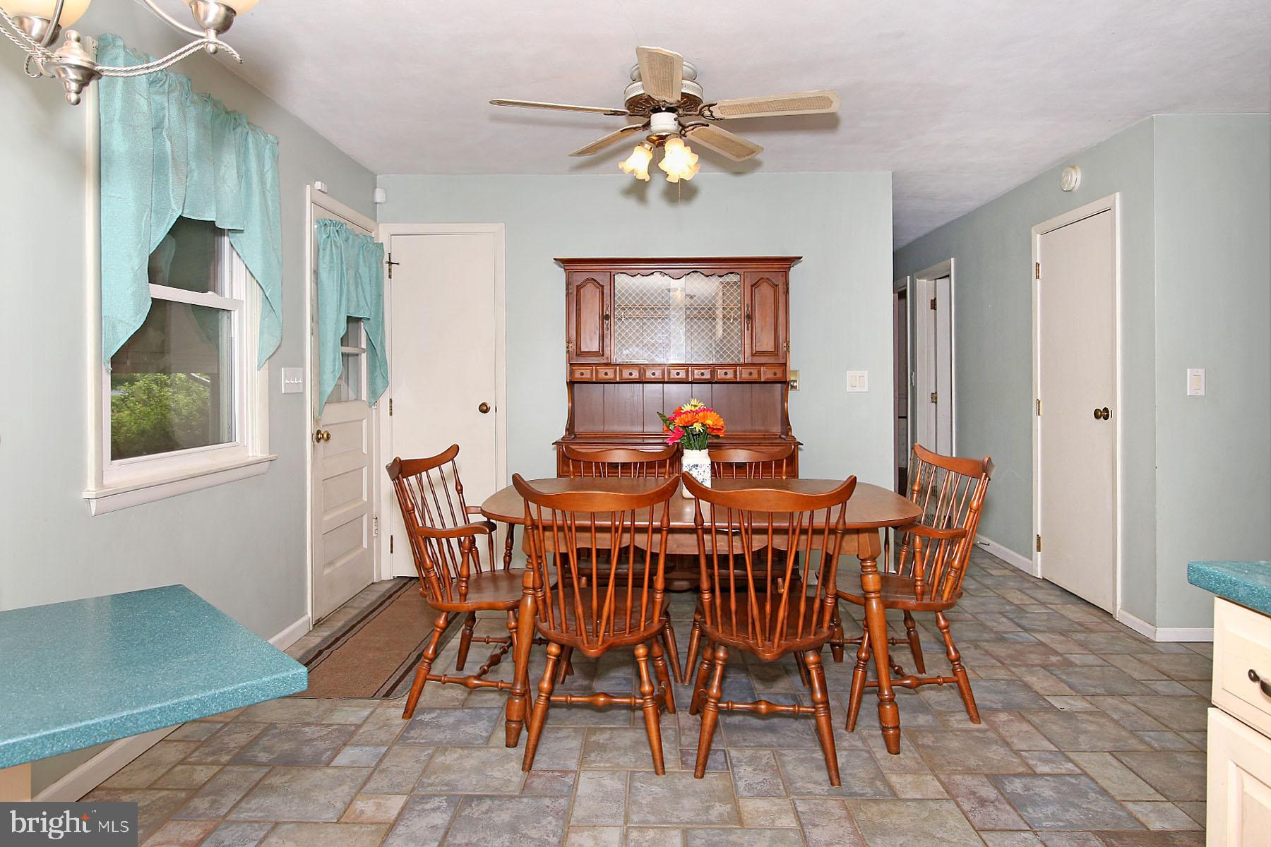 421 Hilltop Road Myerstown, PA 17067 - Photo 8 of 41 Gallery Image 8