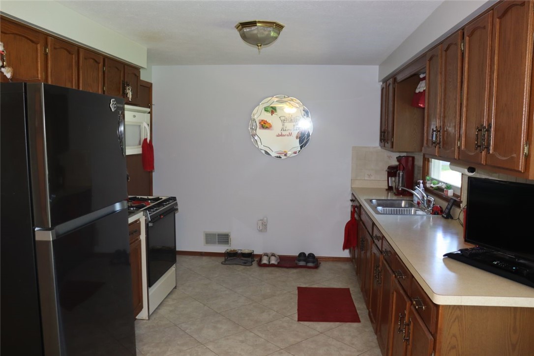 10 Cold Spring Circle Gates, NY 14624 - Photo 9 of 26 Gallery Image 9