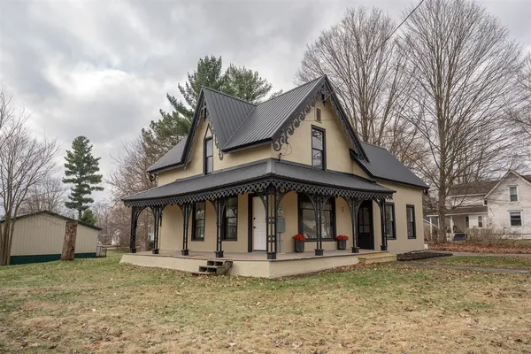 $194,900 | 301 West Michigan Avenue, Augusta, MI 49012