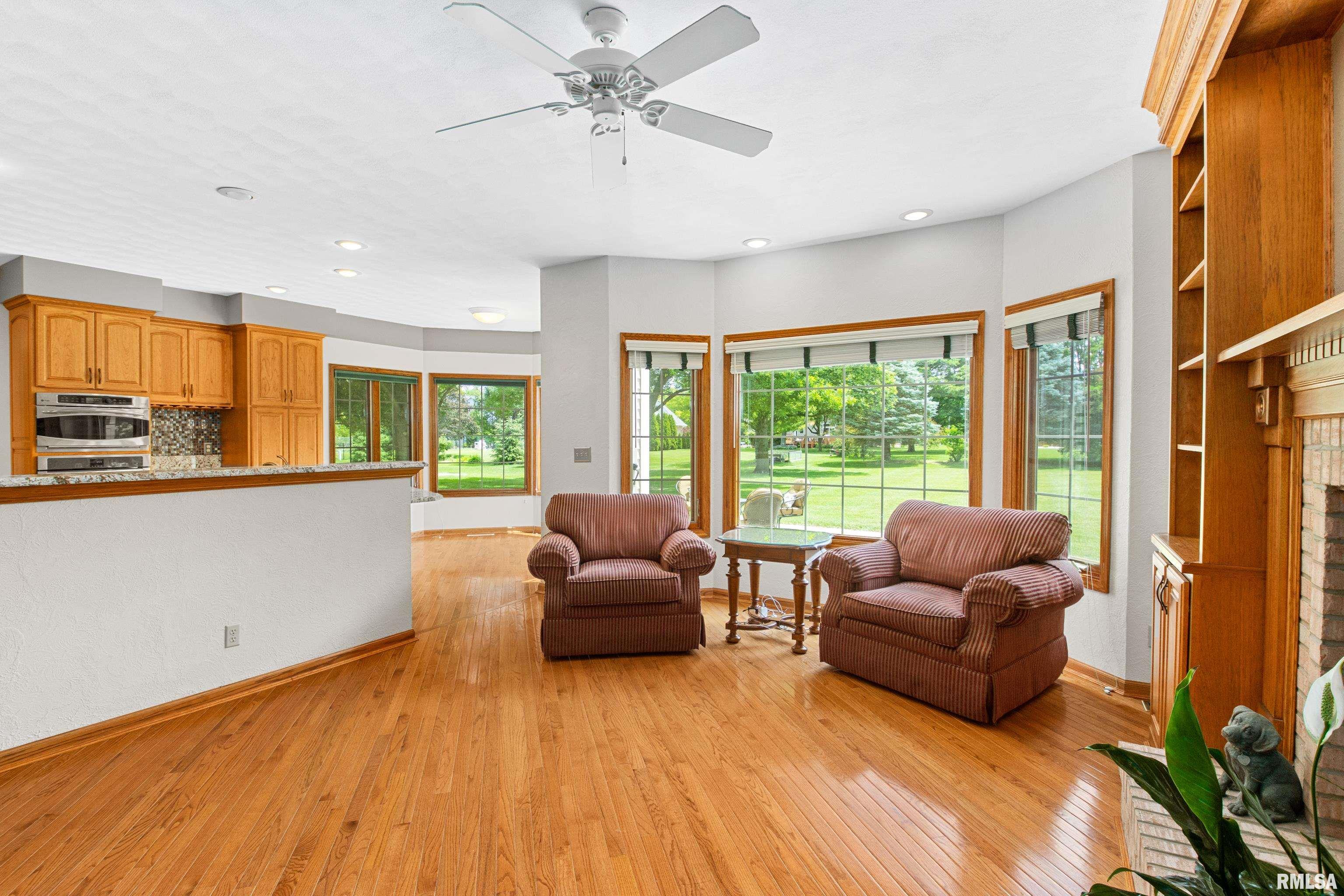 75 Diamond Point Morton, IL 61550 - Photo 13 of 54 Gallery Image 13