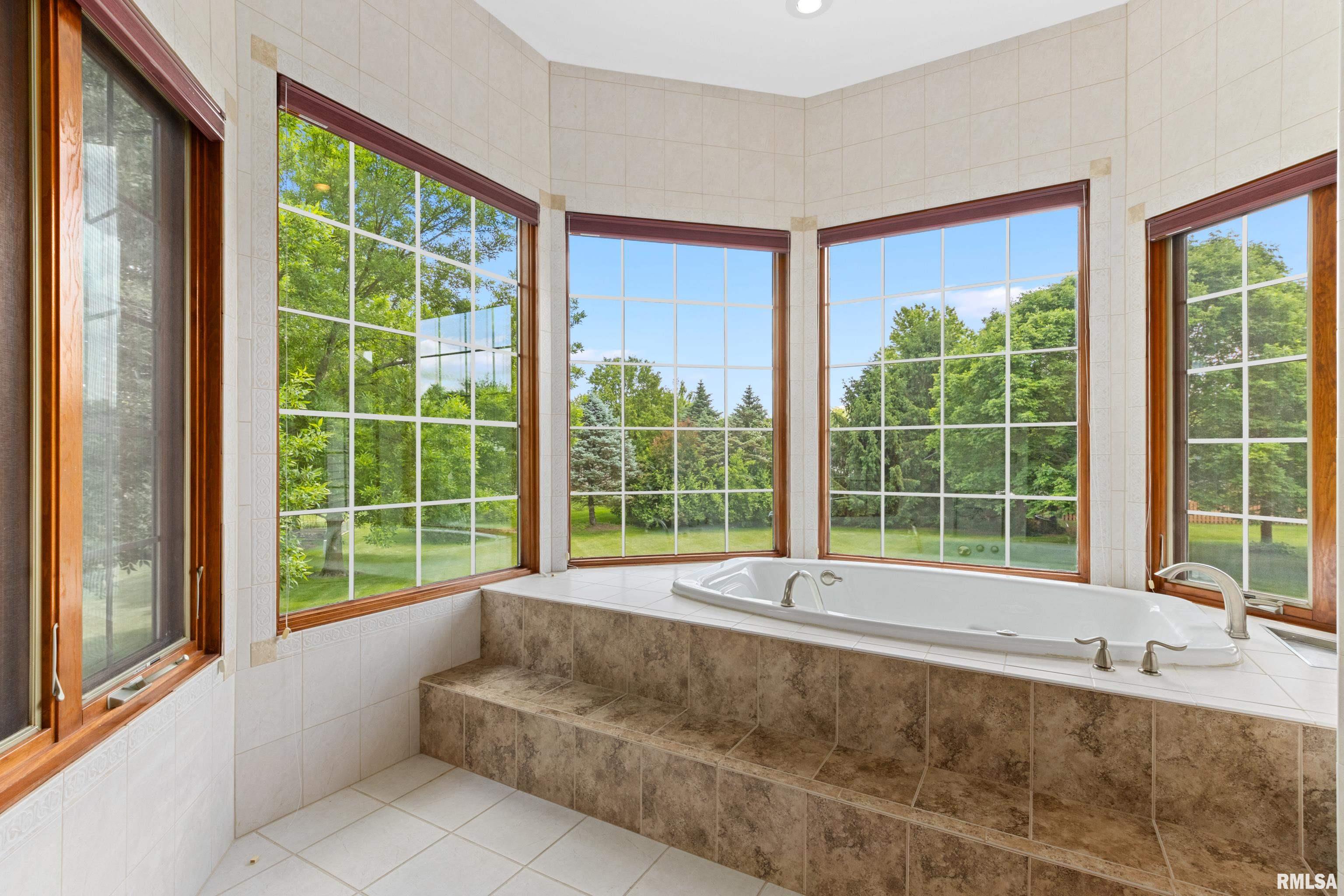 75 Diamond Point Morton, IL 61550 - Photo 40 of 54 Gallery Image 40