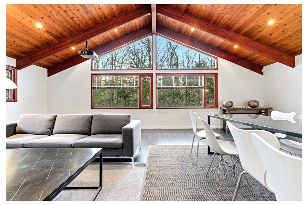 86 Myles Standish Road, Unit 1 Weston, MA 02493 - Photo 7 of 14