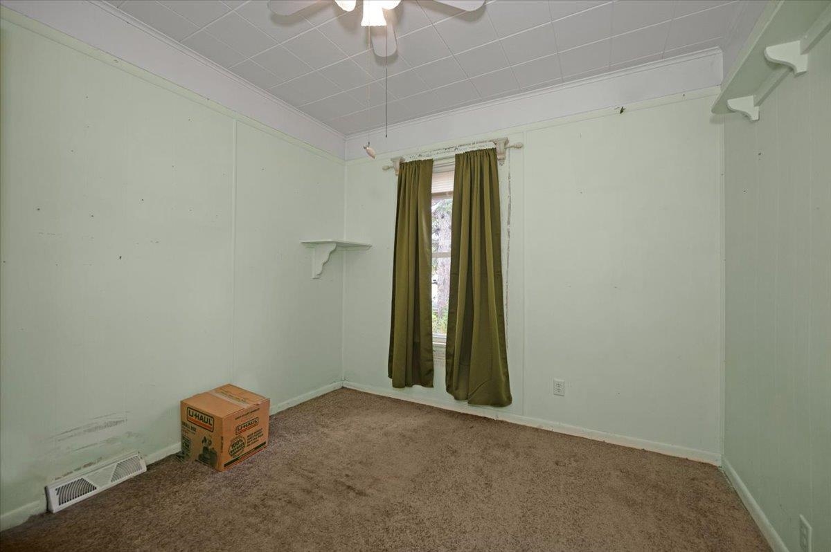 2302 Banks Avenue Superior, WI 54880 - Photo 12 of 16