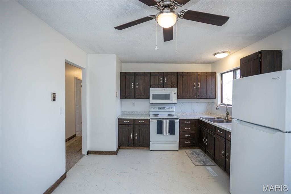 13416 Colorado Road Dixon, MO 65459 - Photo 4 of 42