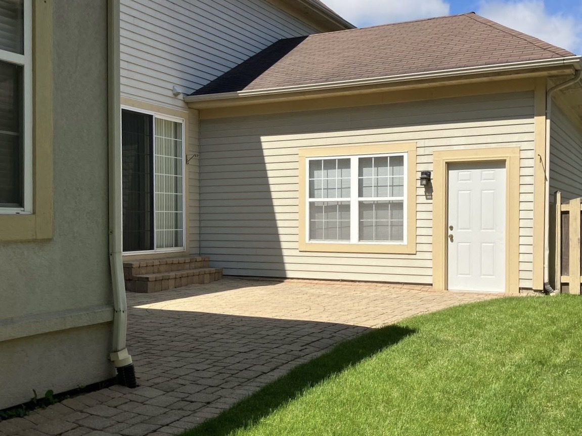 1628 Canfield Road Park Ridge, IL 60068 - Photo 25 of 29 a front view of a house with a yard