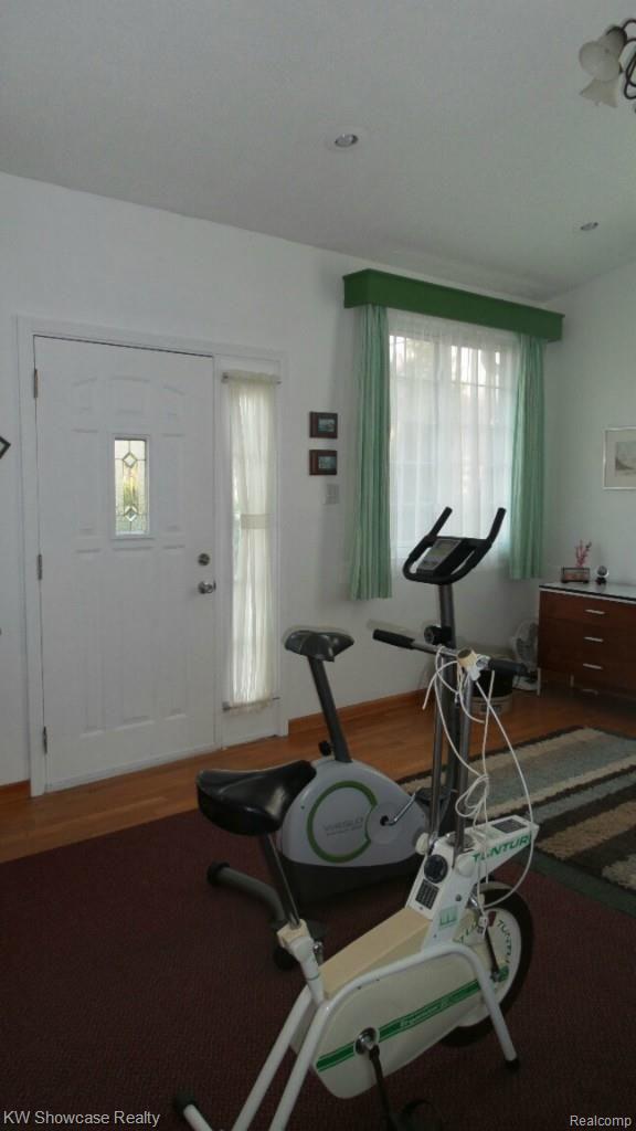 2245 Welch Road Walled Lake, MI 48390 - Photo 18 of 28 Bonus room off Mstr Bed Private Entry