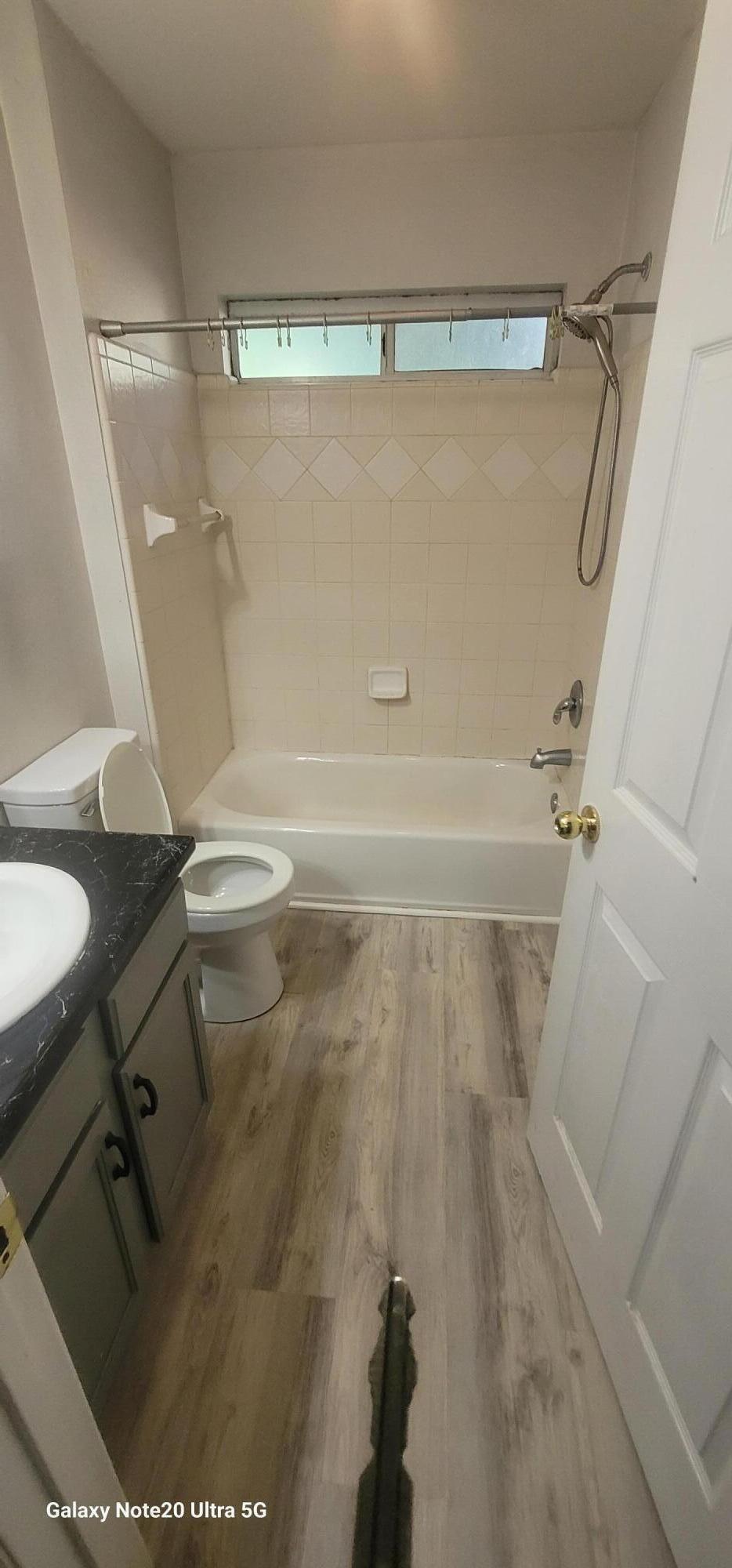 10 Cardinal Court Palm Coast, FL 32137 - Photo 28 of 32 SECOND BATHTUB 4