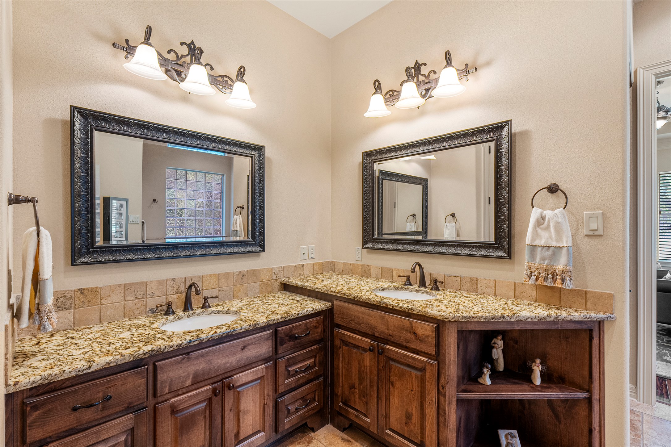 100 Portafino Lane Georgetown, TX 78633 - Photo 17 of 39 Full bathroom with two vanities