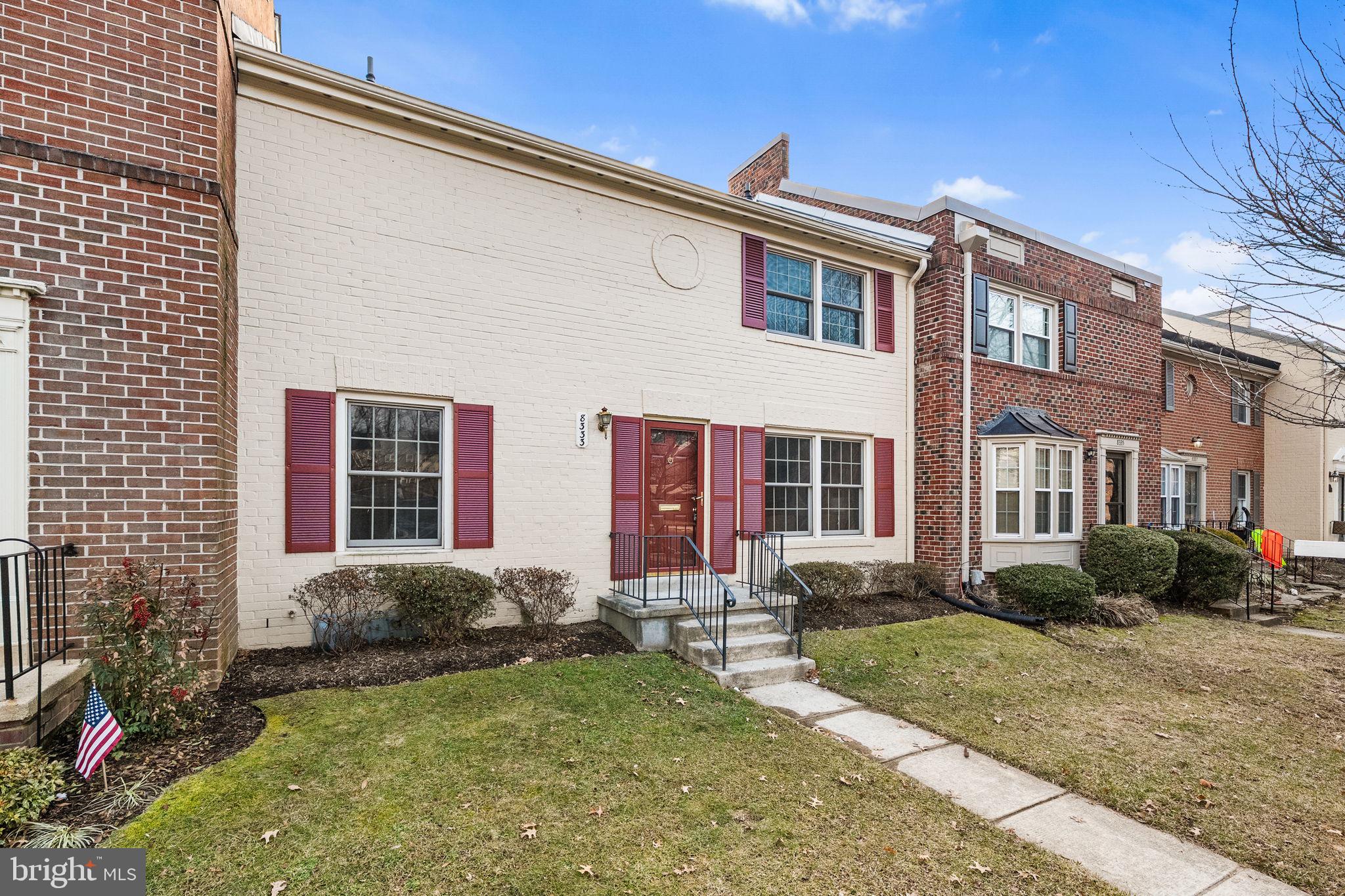 8333 Garfield Court Springfield, VA 22152 - Photo 3 of 60 4 Bedroom 4 Bath Townhome over 2500+ sq ft