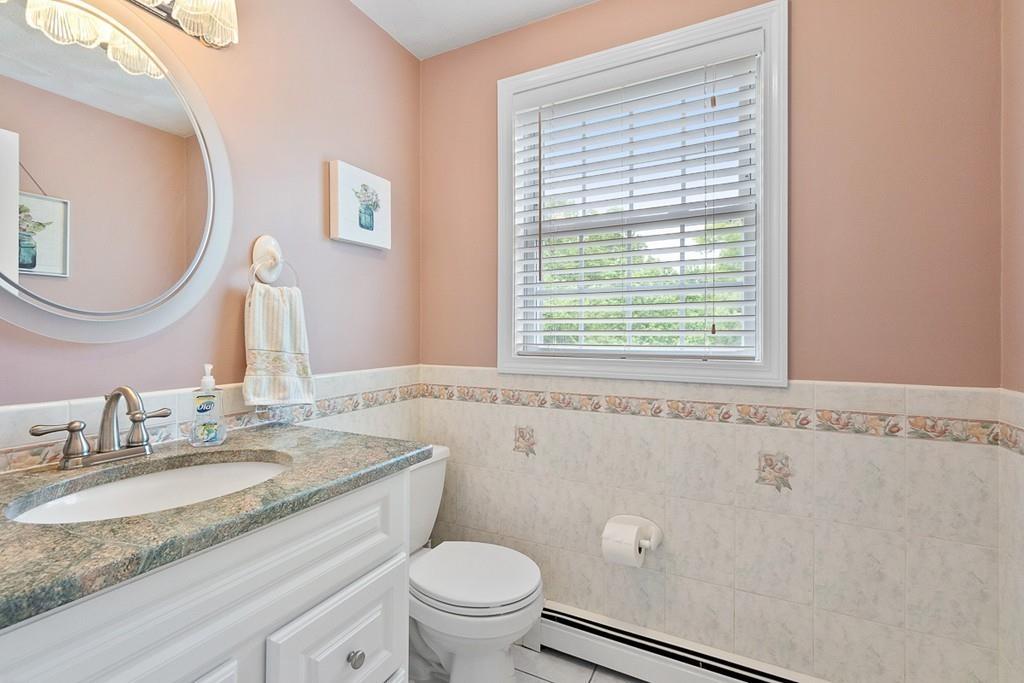 54 Harjean Road Billerica, MA 01821 - Photo 13 of 41