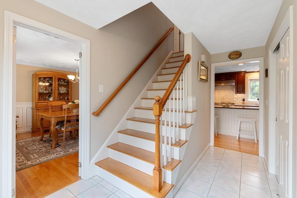 54 Harjean Road Billerica, MA 01821 - Photo 3 of 41