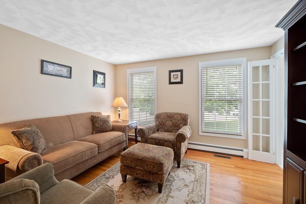 54 Harjean Road Billerica, MA 01821 - Photo 5 of 41
