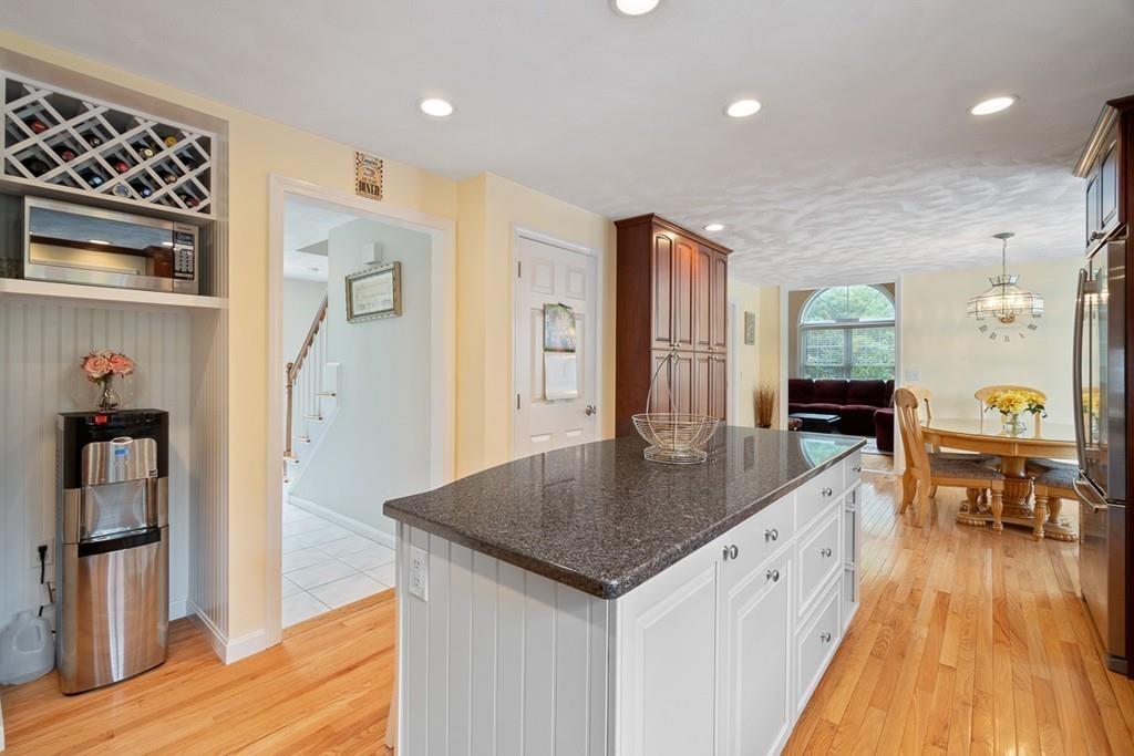 54 Harjean Road Billerica, MA 01821 - Photo 10 of 41