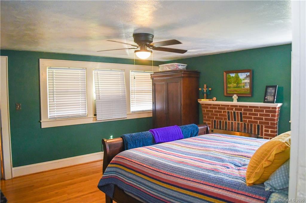 1694 Falls Road Valdese, NC 28690 - Photo 17 of 20 Gallery Image 17