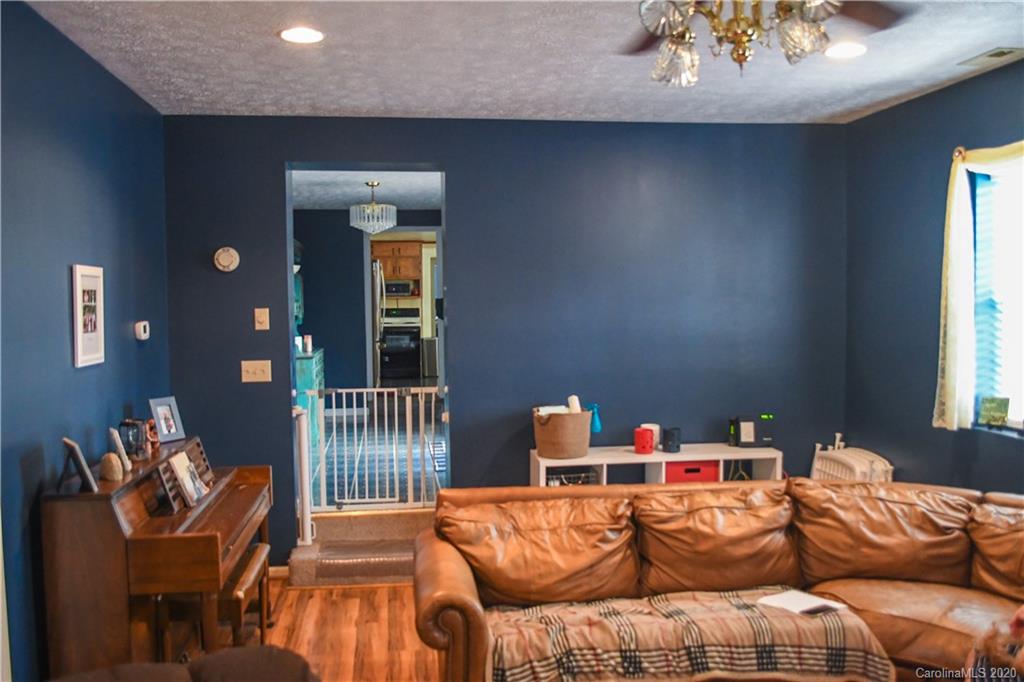 1694 Falls Road Valdese, NC 28690 - Photo 7 of 20 Gallery Image 7