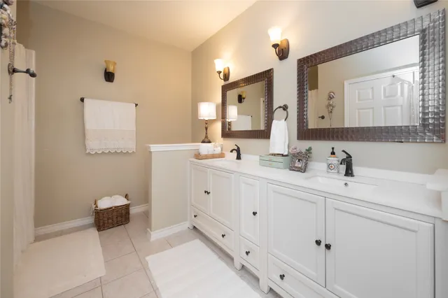 $329,999 | 5402 Beacon Drive, Unit A, Austin, TX 78734