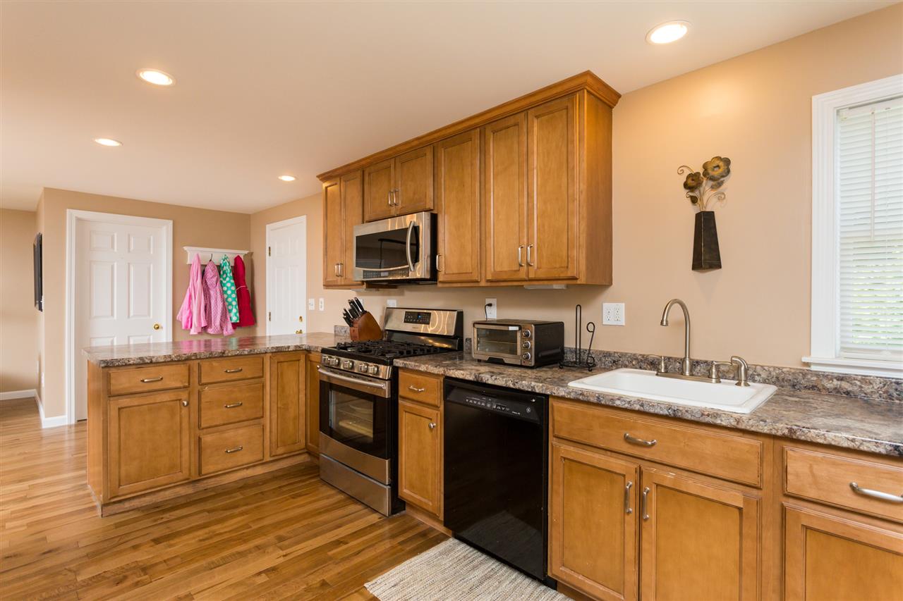 17 Harding Street Rochester, NH 03867 - Photo 11 of 40