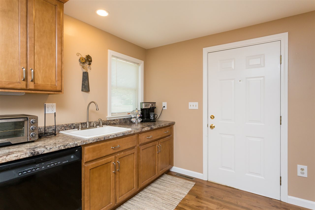 17 Harding Street Rochester, NH 03867 - Photo 13 of 40