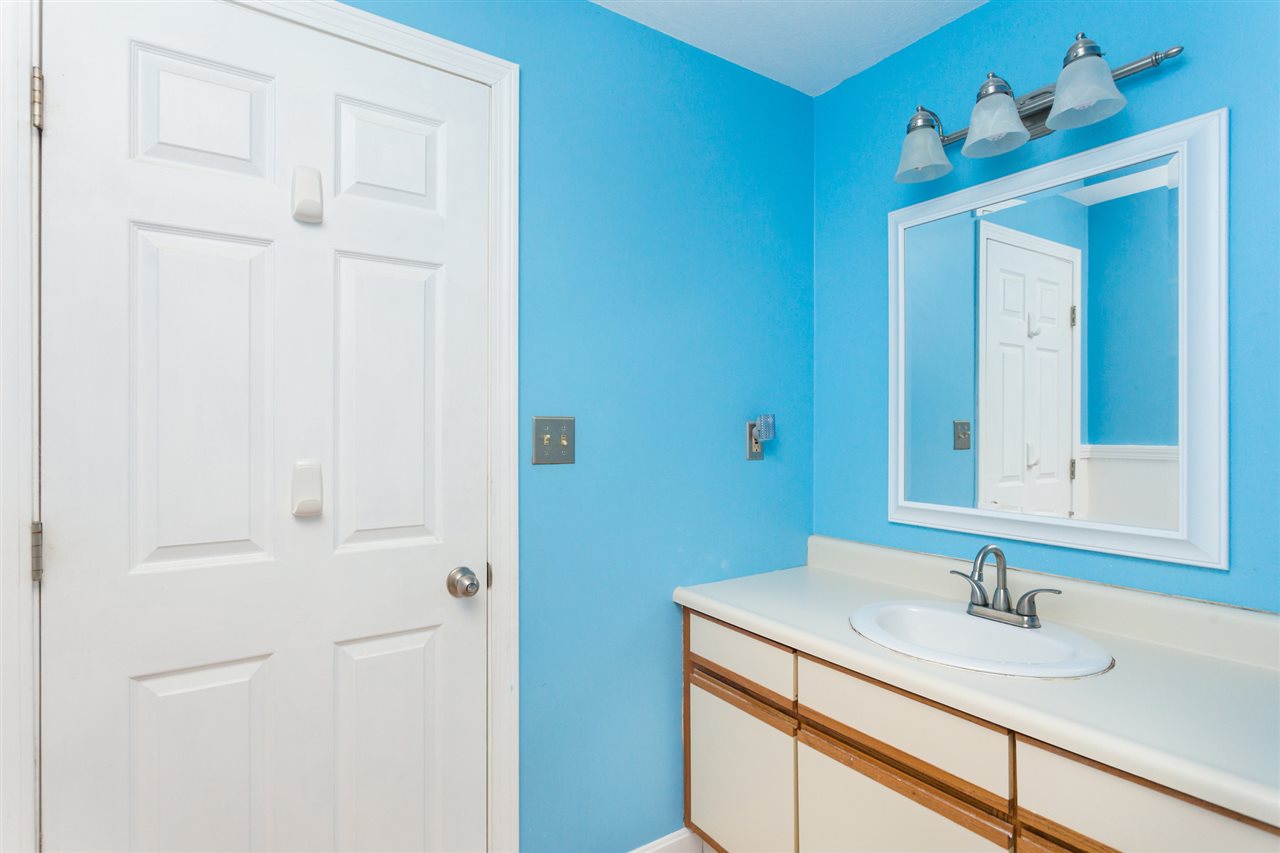 17 Harding Street Rochester, NH 03867 - Photo 24 of 40