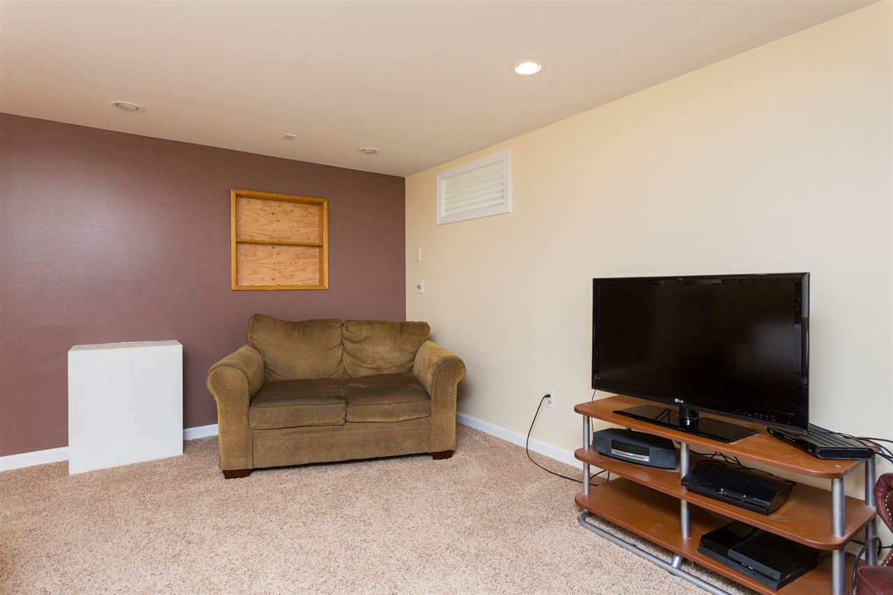 17 Harding Street Rochester, NH 03867 - Photo 30 of 40
