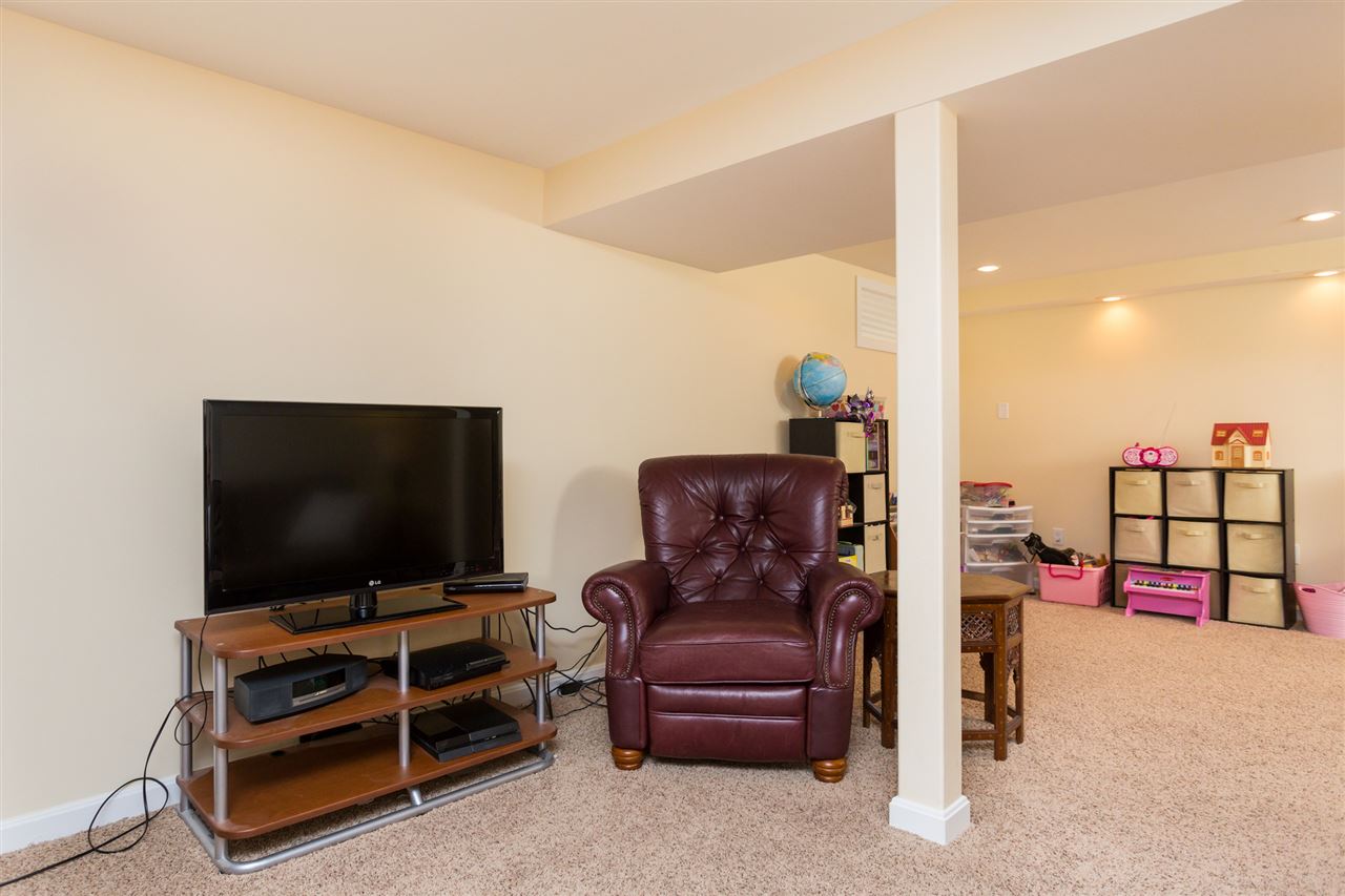 17 Harding Street Rochester, NH 03867 - Photo 32 of 40