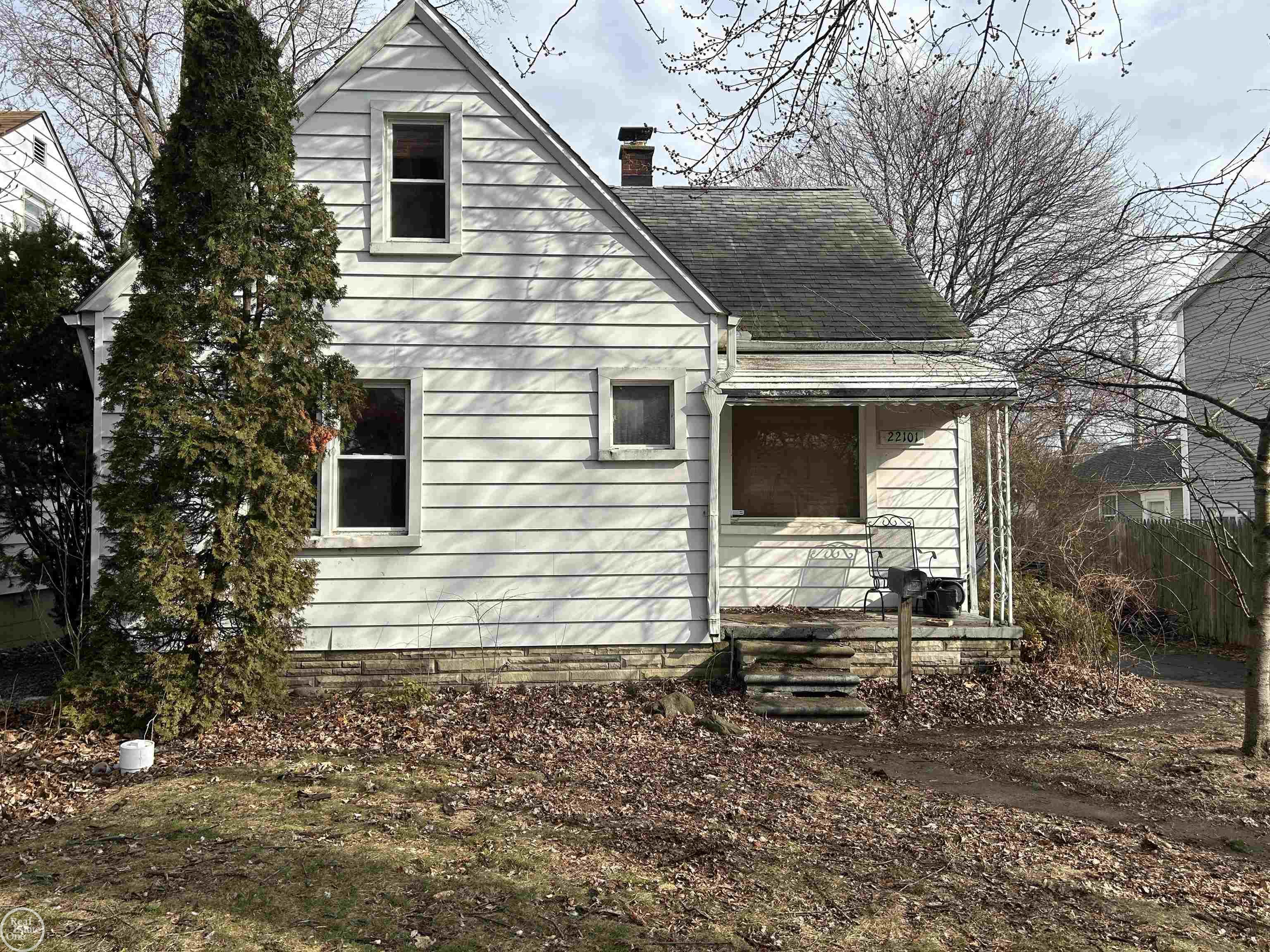 22101 Ridgeway Street St. Clair Shores, MI 48080 - Photo 3 of 9