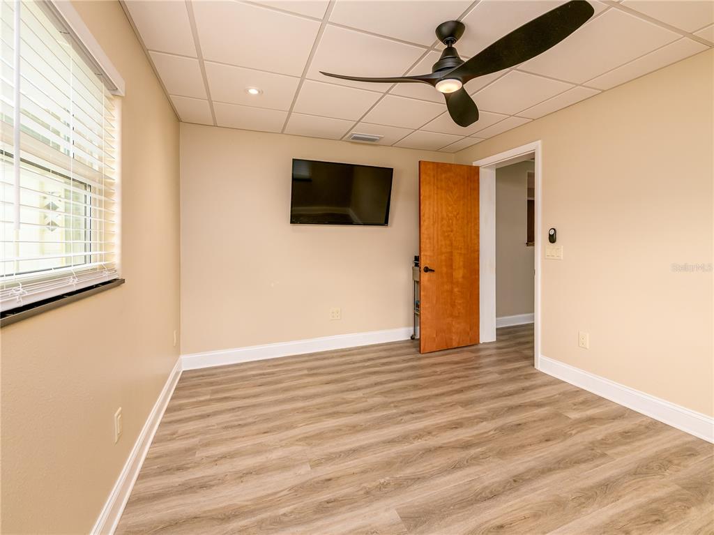 907 Hillside Terrace Brandon, FL 33511 - Photo 20 of 35 a view of a livingroom with a flat screen tv