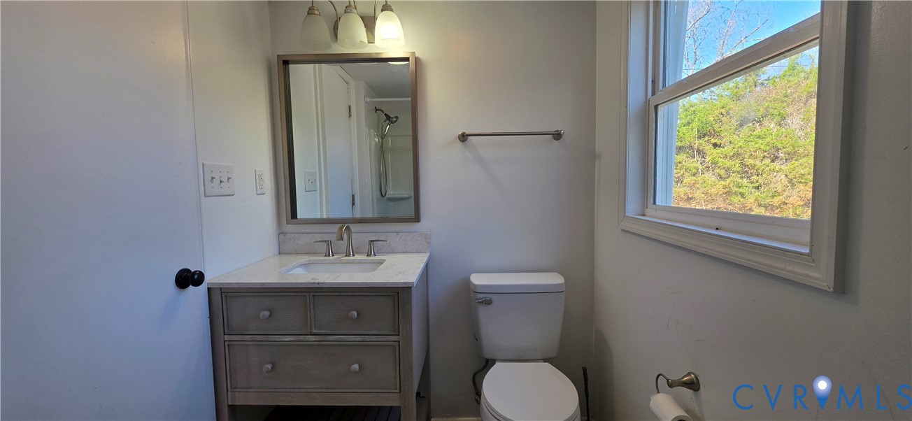 2214 Stage Junction Road Columbia, VA 23038 - Photo 4 of 36