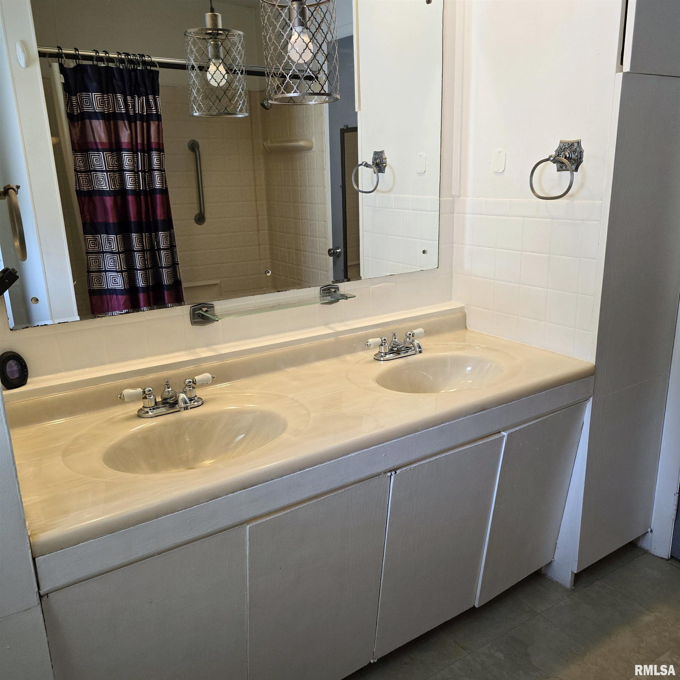 211 Maple Street Zeigler, IL 62999 - Photo 17 of 23 Gallery Image 17