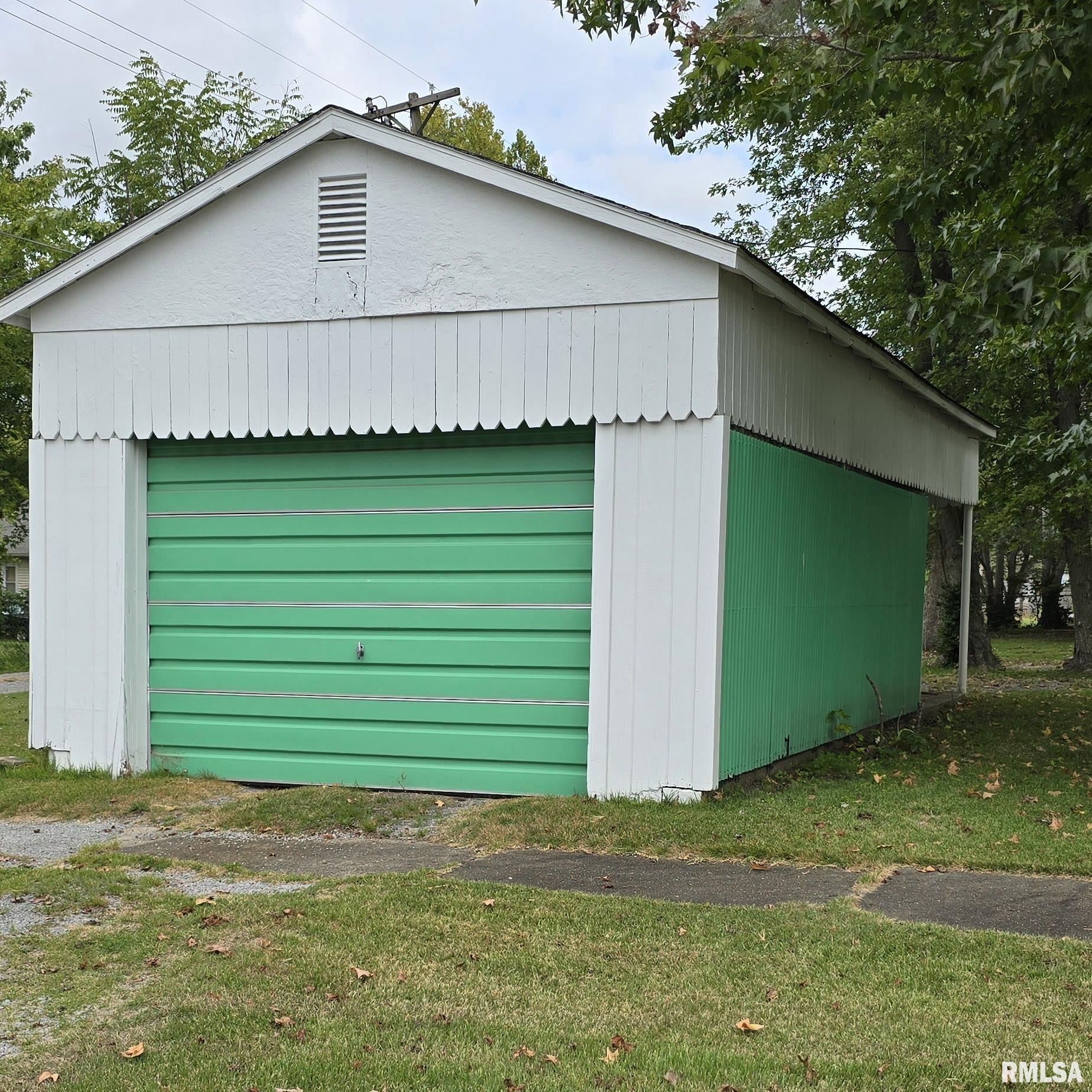 211 Maple Street Zeigler, IL 62999 - Photo 23 of 23 Gallery Image 23