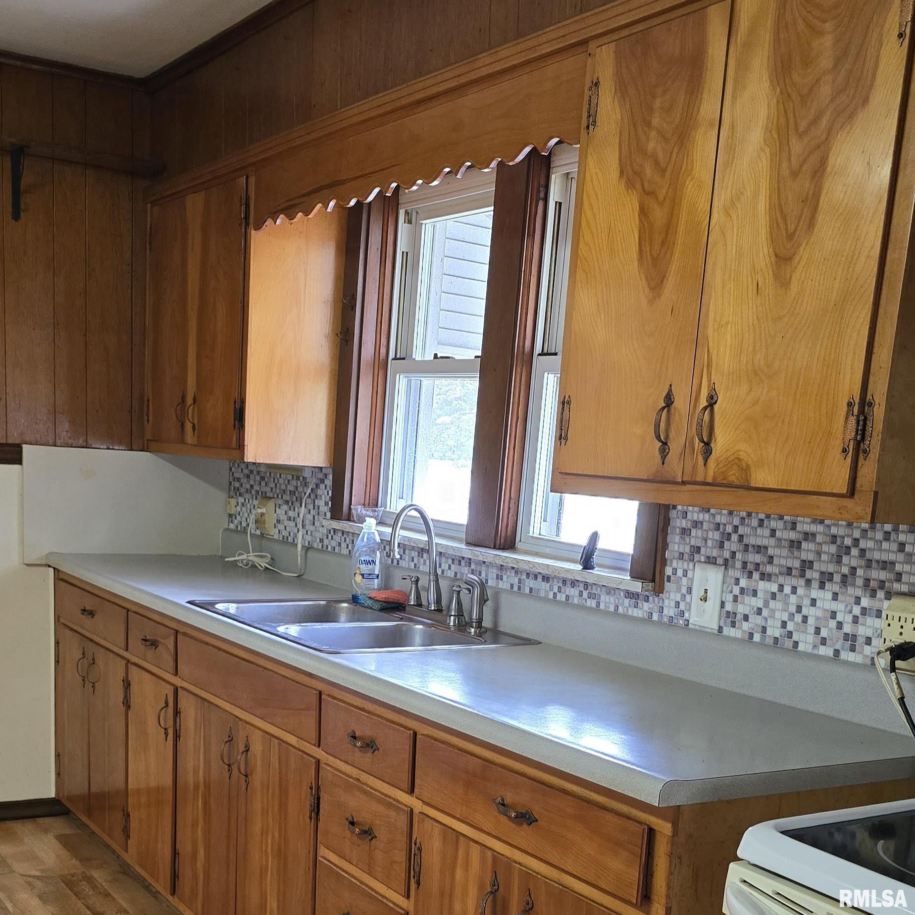211 Maple Street Zeigler, IL 62999 - Photo 10 of 23 Gallery Image 10