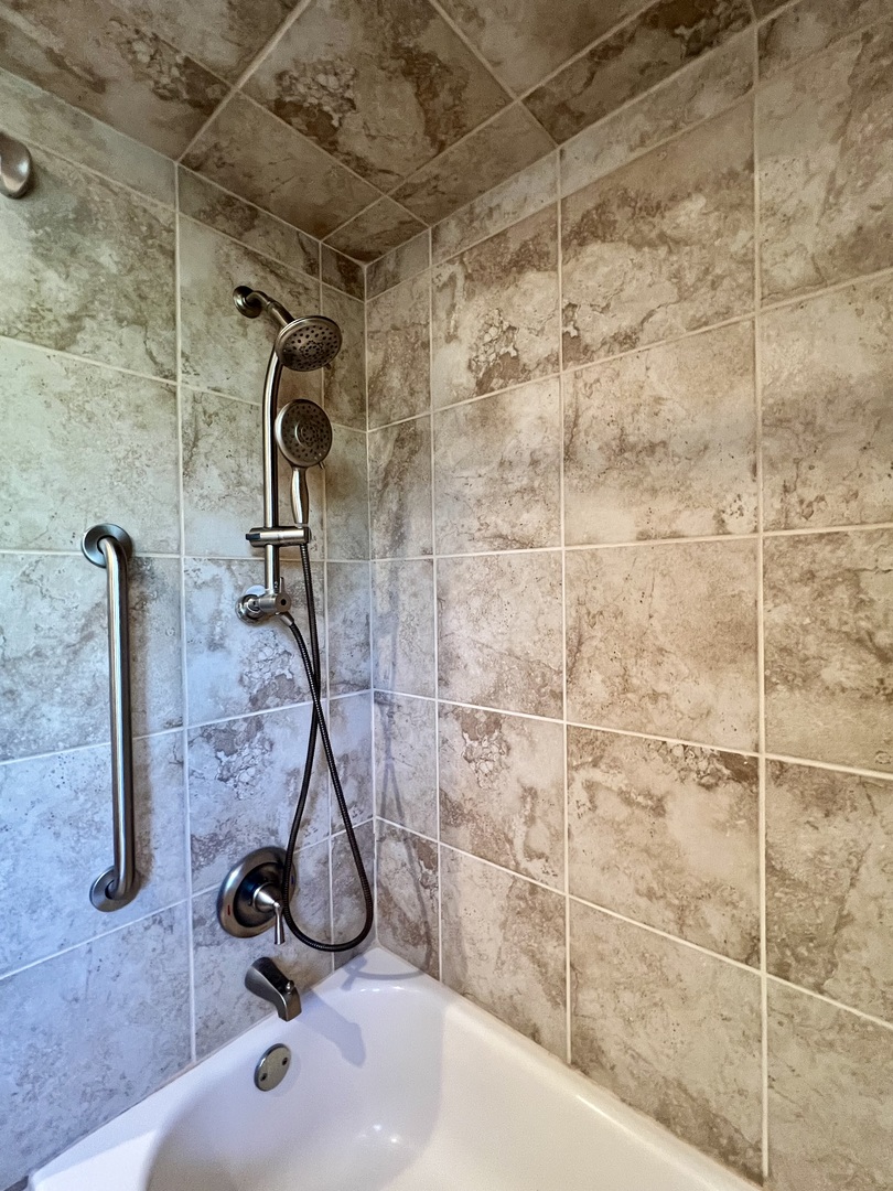 7010 Exner Road Darien, IL 60561 - Photo 16 of 28 Gallery Image 16