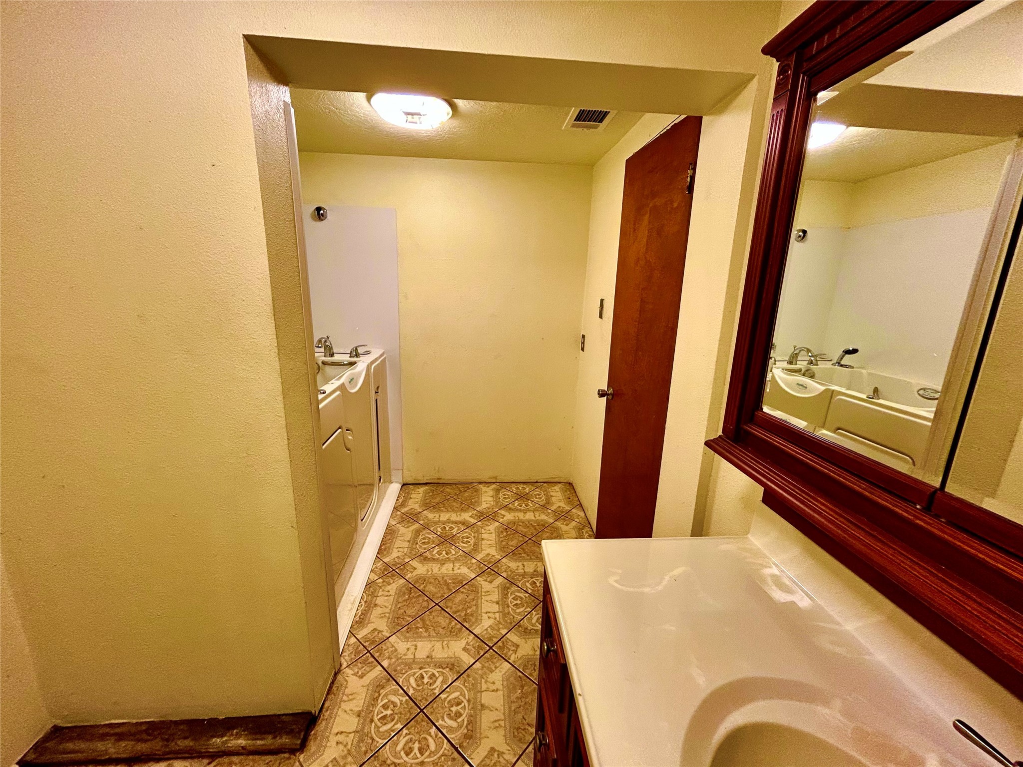 8766 Beauxart Garden Road Beaumont, TX 77705 - Photo 19 of 28