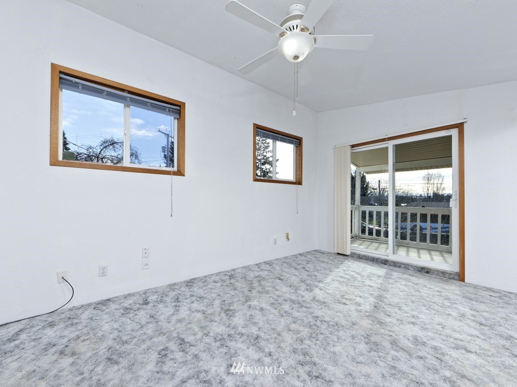 116 Sheridan Road Bremerton, WA 98310 - Photo 17 of 31