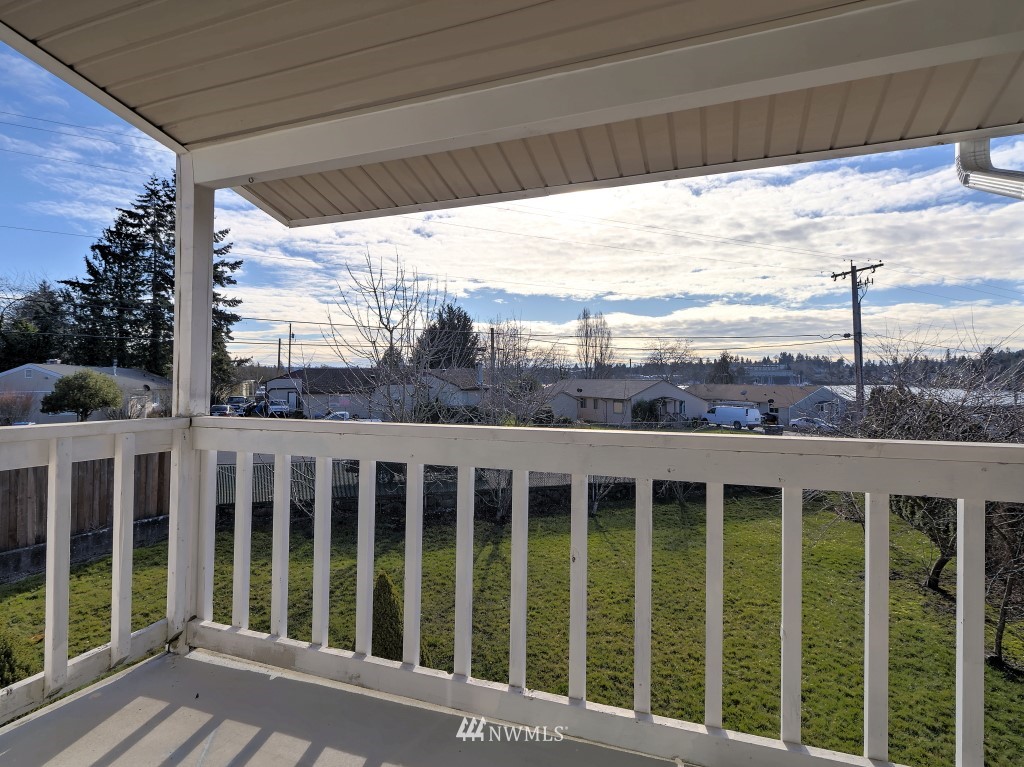 116 Sheridan Road Bremerton, WA 98310 - Photo 18 of 31