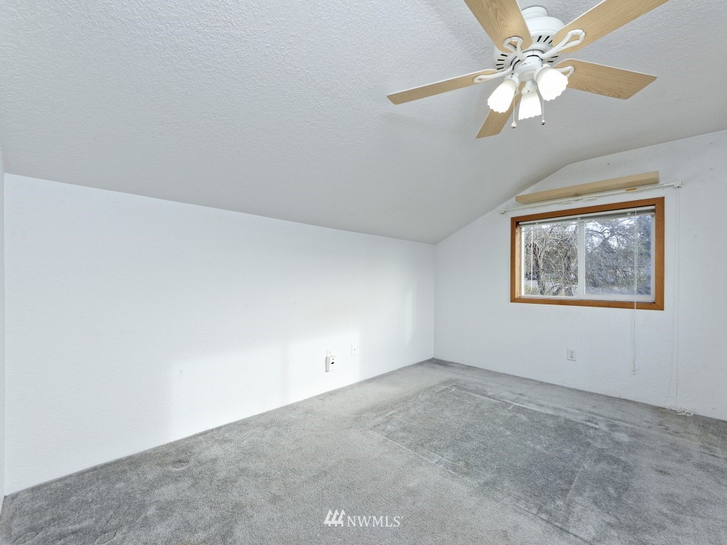 116 Sheridan Road Bremerton, WA 98310 - Photo 20 of 31