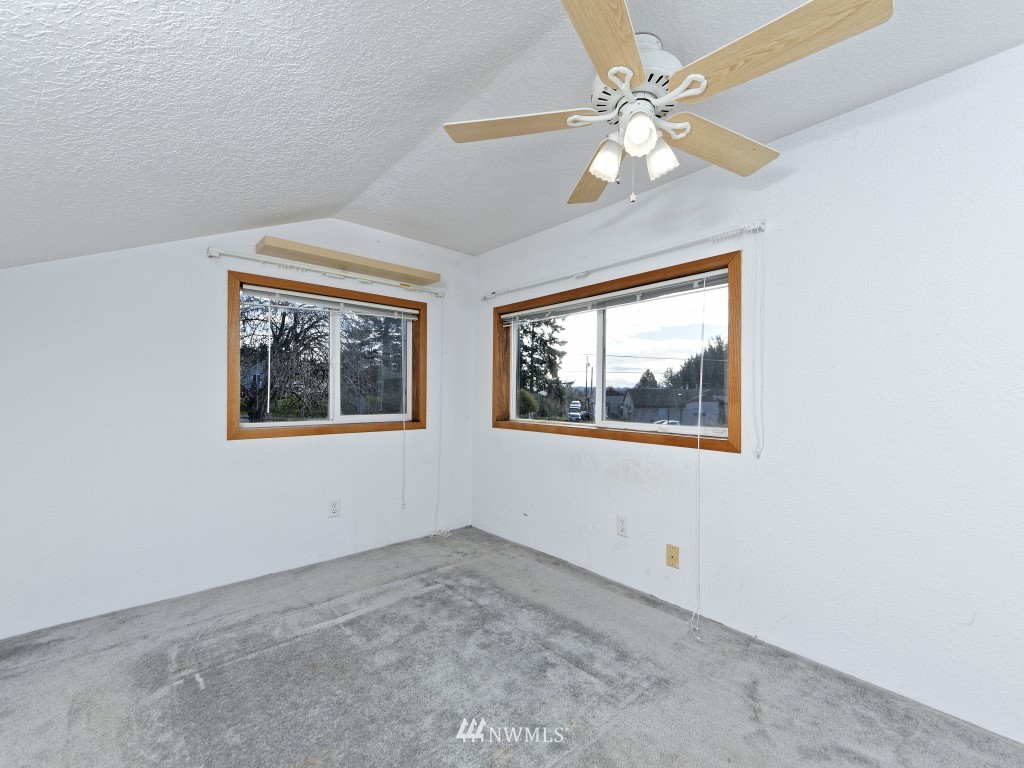116 Sheridan Road Bremerton, WA 98310 - Photo 21 of 31