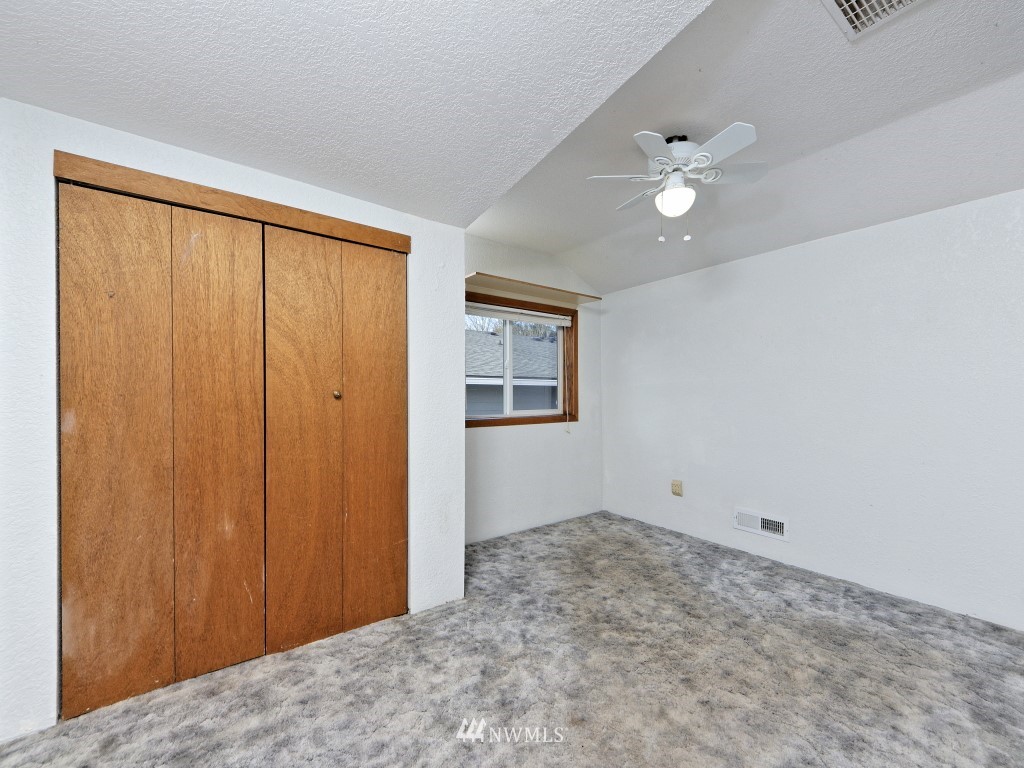 116 Sheridan Road Bremerton, WA 98310 - Photo 22 of 31