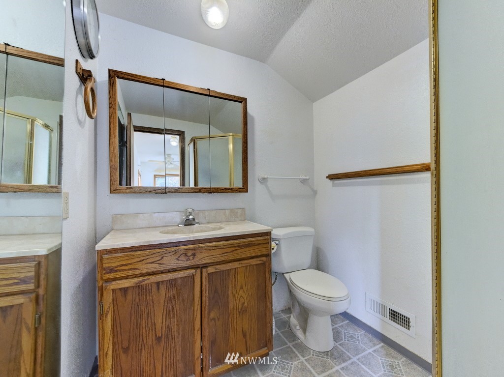 116 Sheridan Road Bremerton, WA 98310 - Photo 23 of 31