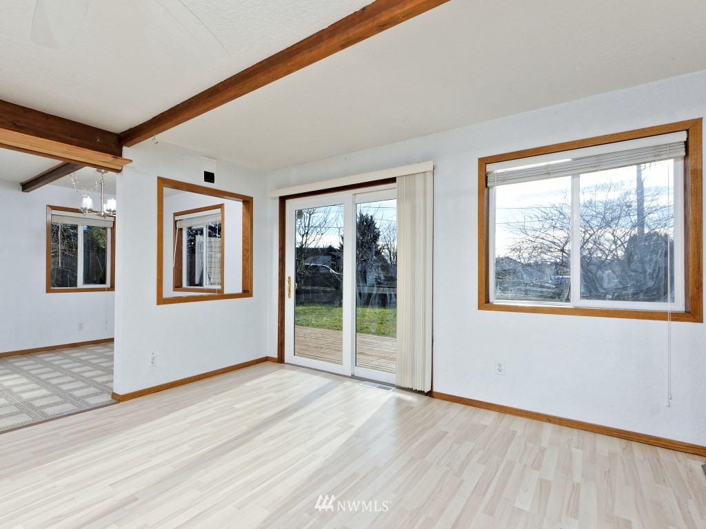 116 Sheridan Road Bremerton, WA 98310 - Photo 9 of 31