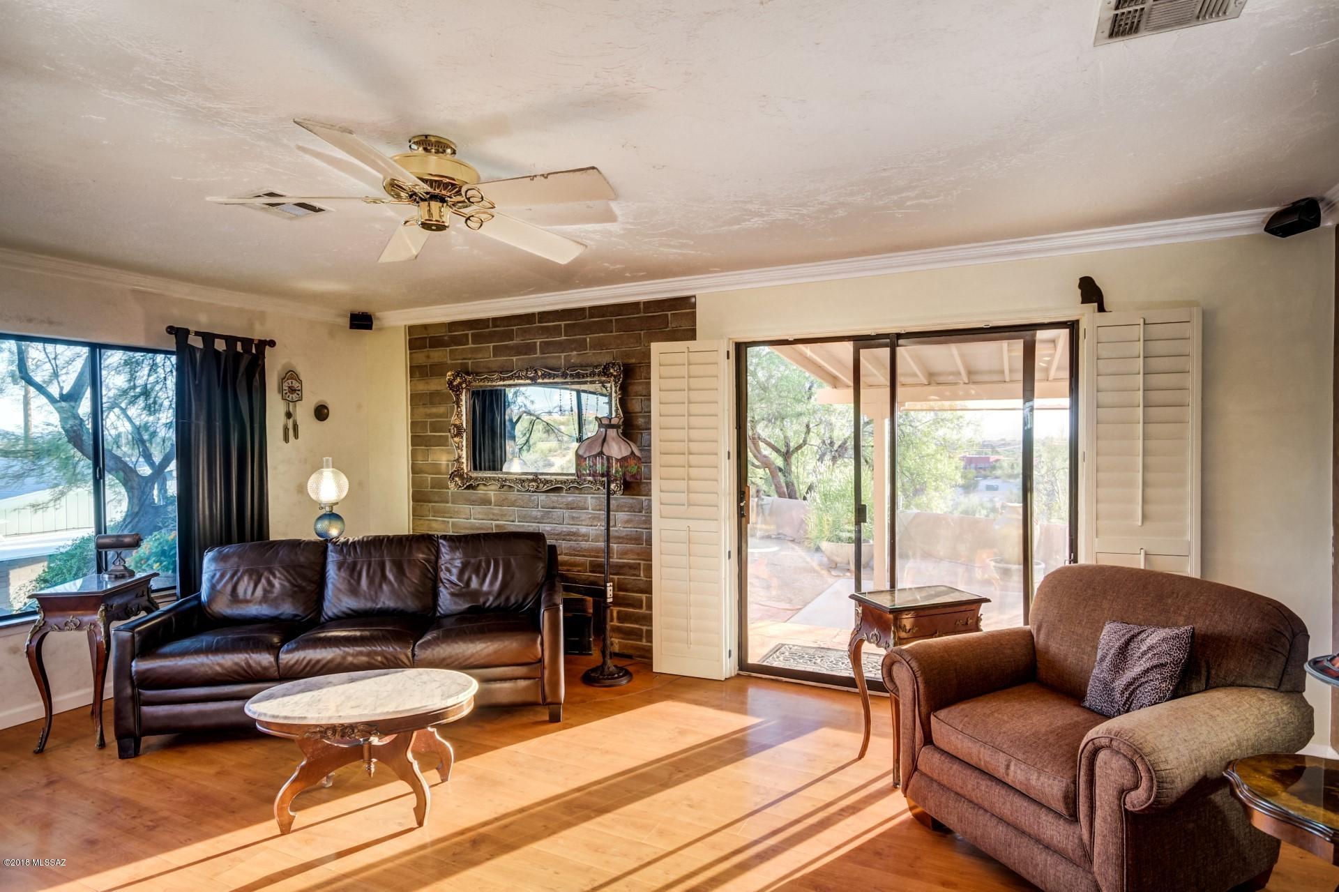 1103 West Roller Coaster Road Tucson, AZ 85704 - Photo 3 of 29 Gallery Image 3
